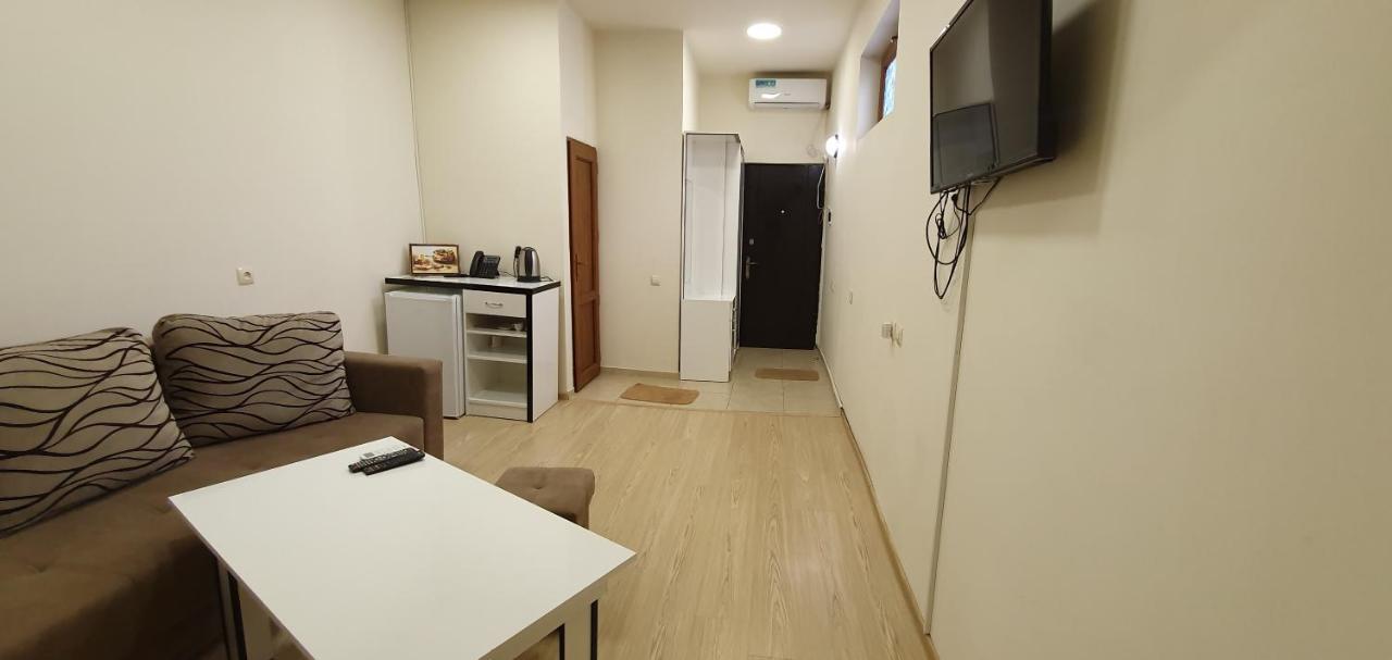 Tempus Hotel-Hostel Γιερεβάν Εξωτερικό φωτογραφία